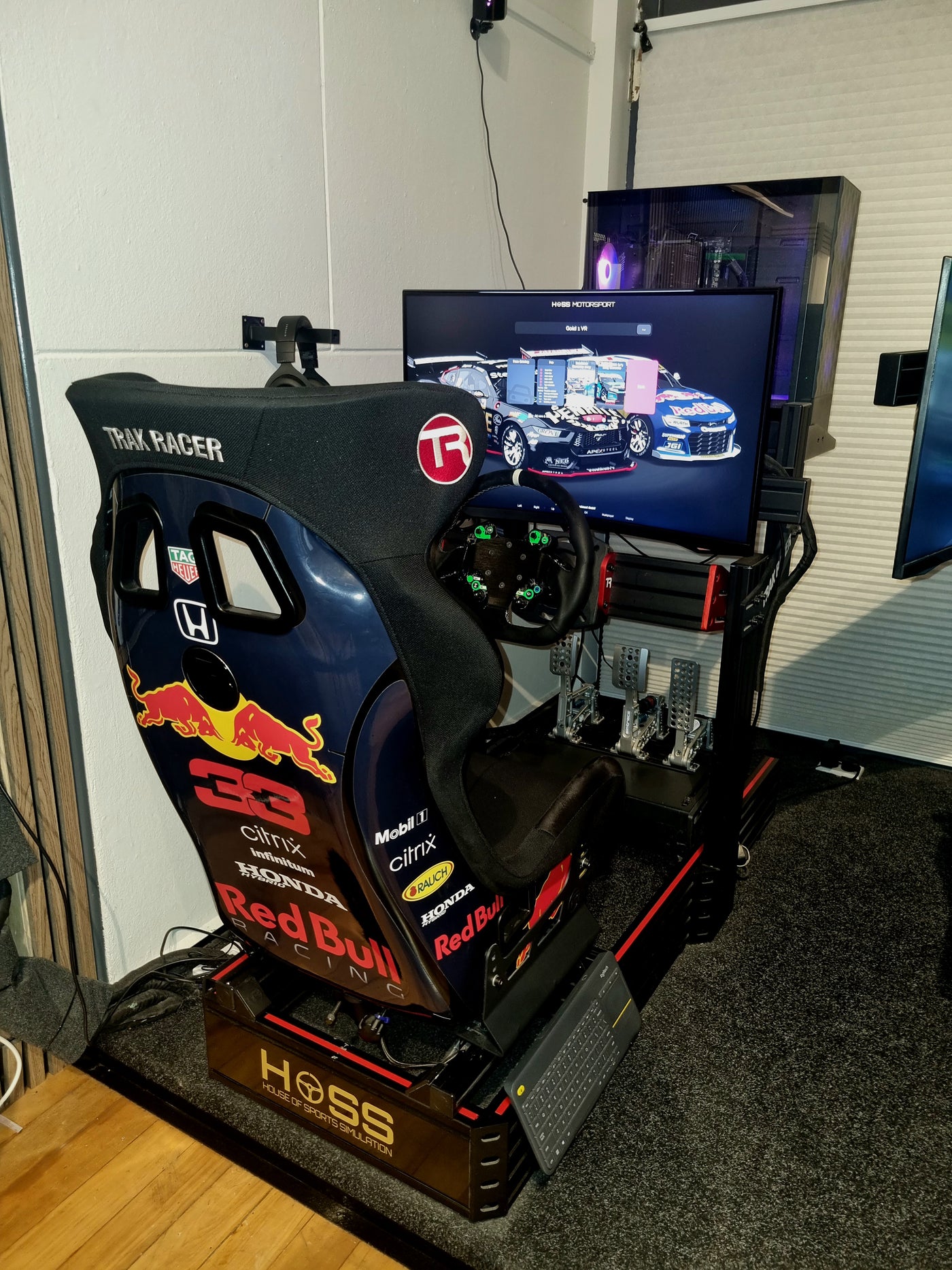 SIMULATOR 3: GOLD VIRTUAL REALITY MOTORSPORT SIMULATOR