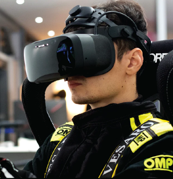 SIMULATOR 3: GOLD VIRTUAL REALITY MOTORSPORT SIMULATOR