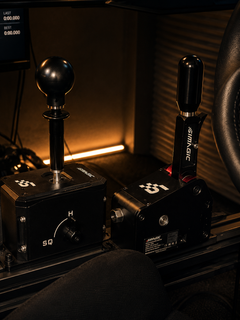 Moza Racing pedals - Gold Triple Screen Simulator