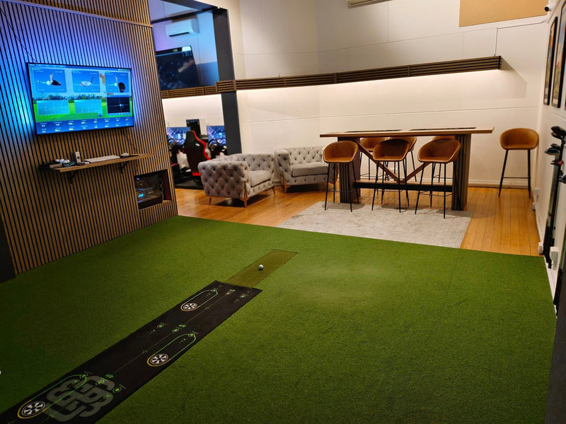HOSS PREMIUM GOLF SIMULATOR 6 to 8 Golfers